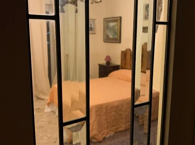 Domus Diocleziano 4* ナポリ